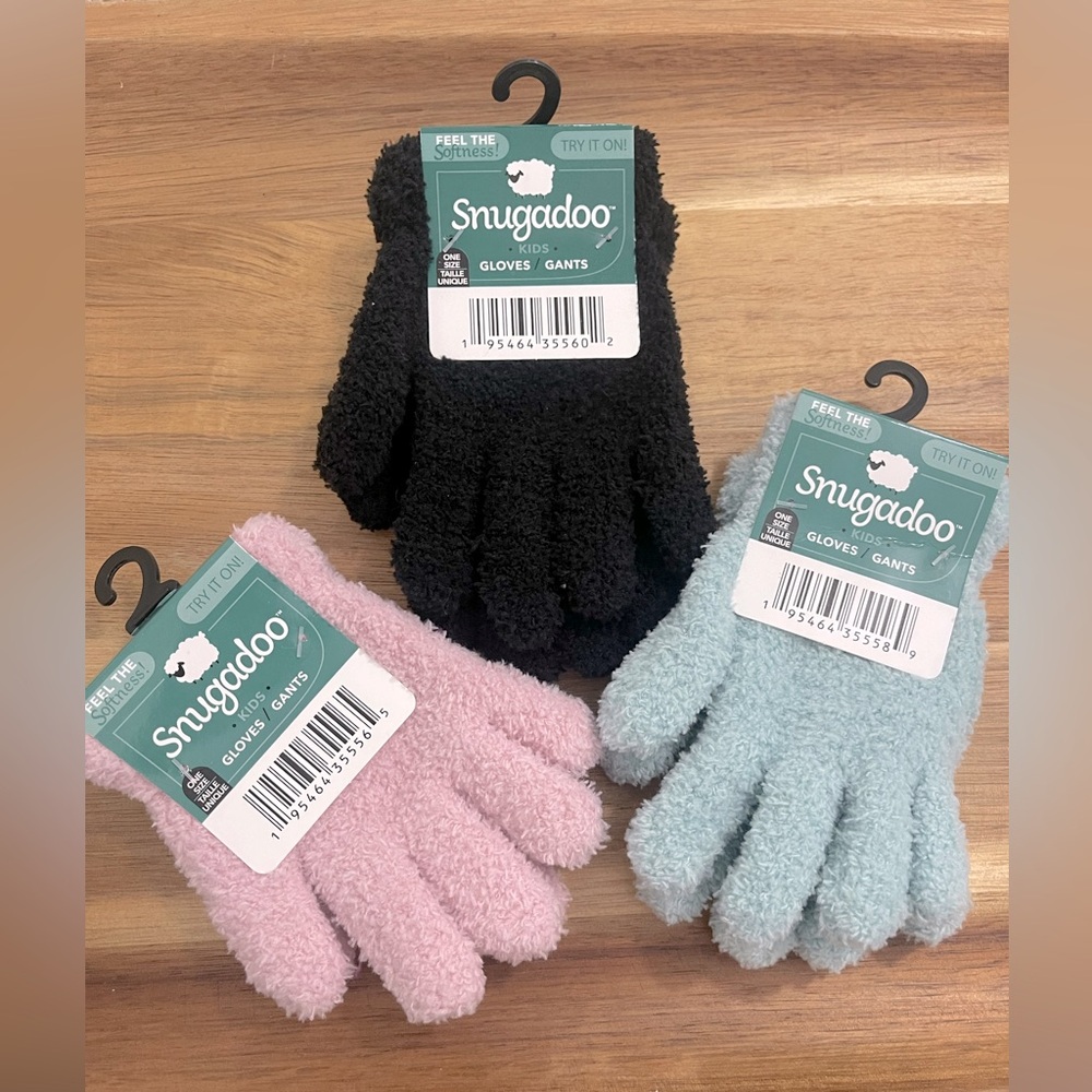 New with tags! Snugadoo Super comfy and warm Kids gloves 3 for the price of 1!